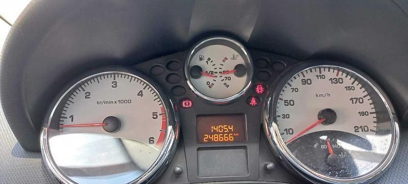 Usado 2008 Peugeot 207 Carrinha | € 5.500 (Caro) - Imagem 1/4