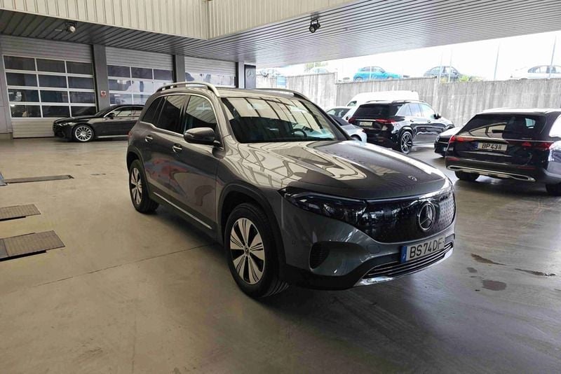 Cinzento Novo 2025 Mercedes EQB250+ Edition SUV | € 53.900 (Super Preço) - Imagem 1/4