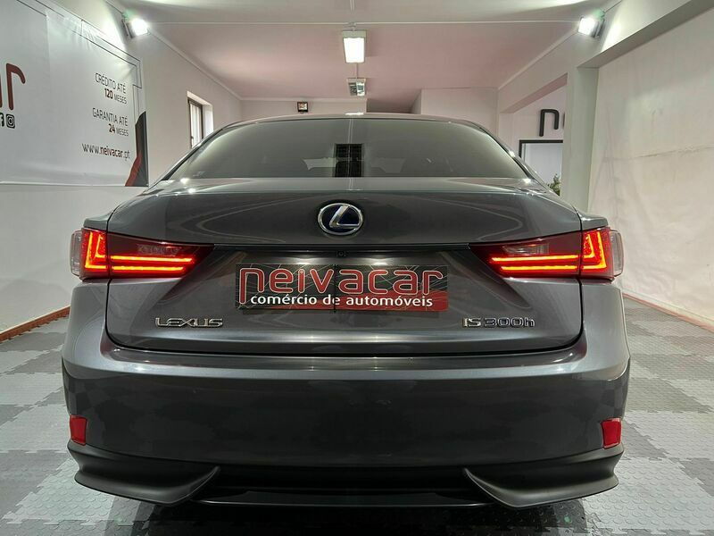 Usados 2014 Lexus IS300h 2 5 El Hybrid 223 Cv 20 999 4730 Vila 