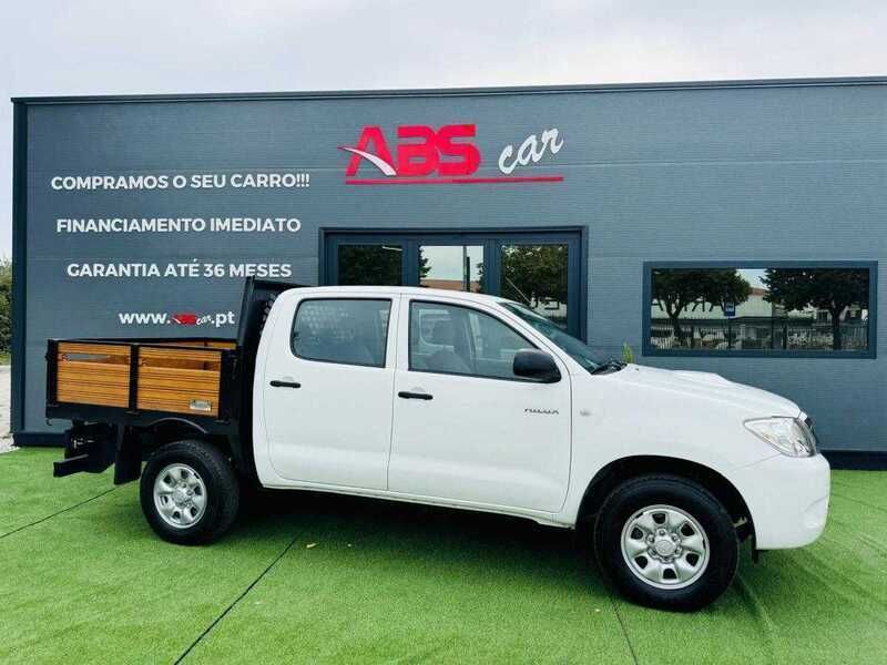 Branco Usado 2010 Toyota HiLux Pickup | € 22.500 - Imagem 1/4