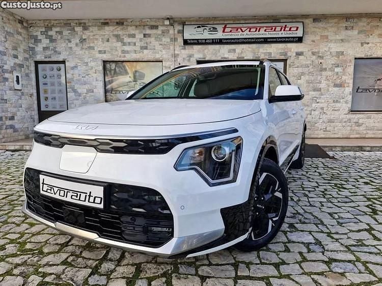 Usado Kia e-Niro 150 kW (204 HP) 2024 Branco SUV
