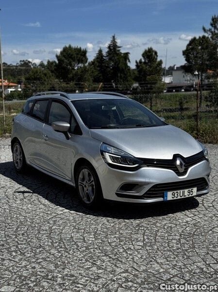 Cinza Usado 2018 Renault Clio GrandTour GT-Line Carrinha | € 12.750 (Preço justo) - Imagem 1/1