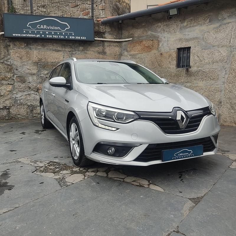 Cinza Usado 2019 Renault Mégane GrandTour LIMITED Carrinha | € 15.950 (Preço justo) - Imagem 1/4