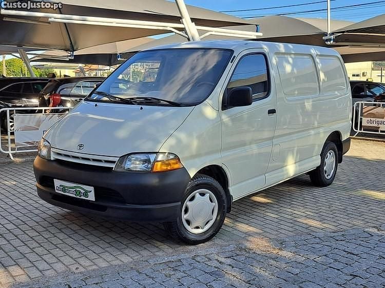 Branco Usado 2000 Toyota HiAce Monovolume | € 4.990 - Imagem 1/1
