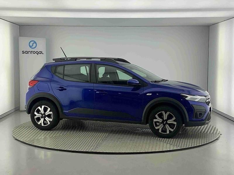 Azul Usado 2024 Dacia Sandero Citadino | € 17.290 (Preço justo) - Imagem 1/4