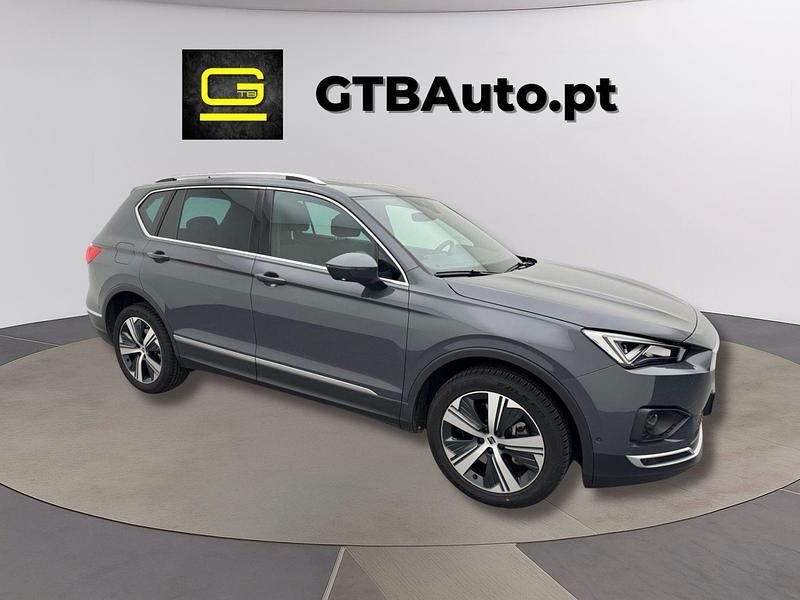 Cinza Usado 2023 Seat Tarraco SUV | € 40.900 - Imagem 1/4