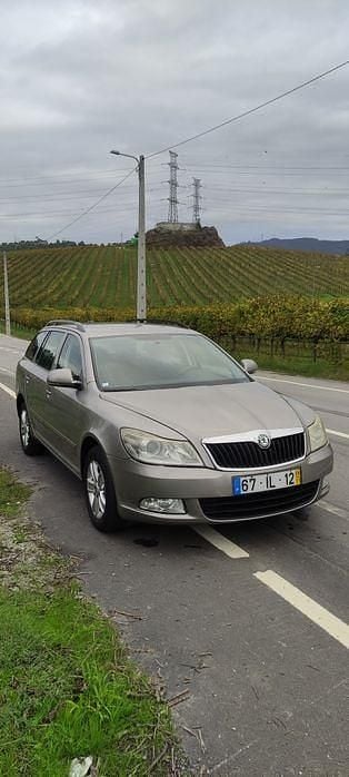 Usado 2009 Skoda Octavia Sedan | € 3.950 (Caro) - Imagem 1/4