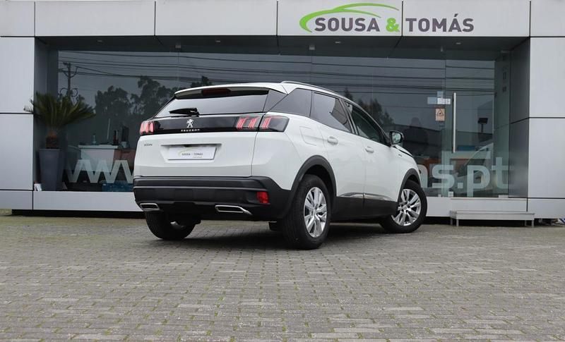 Usado Peugeot 3008 130 HP (95 kW) 2022 Branco SUV