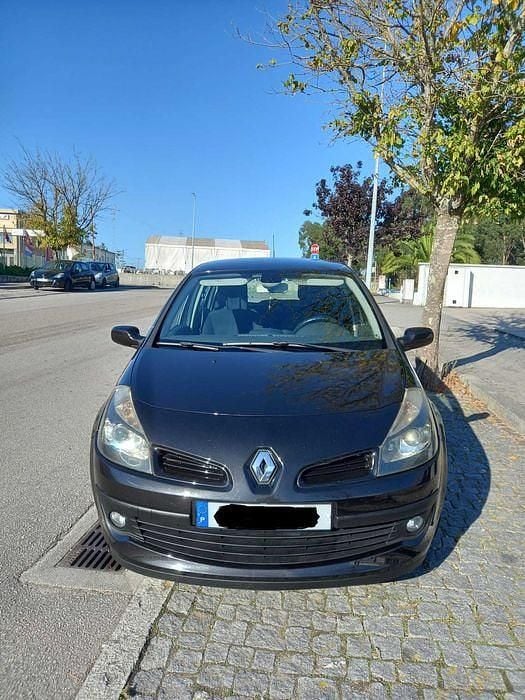 Usado 2006 Renault Clio III Citadino | € 6.200 - Imagem 1/4