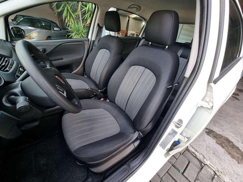 Usado Fiat Punto Easy 95 HP (69 kW) 2018 Branco Citadino