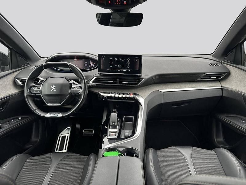 Usado Peugeot 5008 GT-line 130 HP (95 kW) 2022 Branco Monovolume