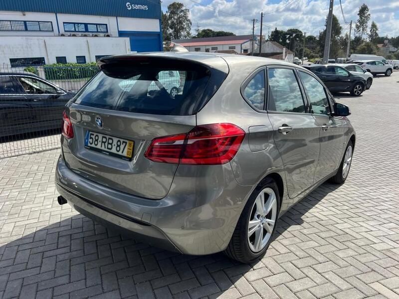 Cinza Usado 2016 BMW 216 Monovolume | € 15.599 (Preço justo) - Imagem 1/4