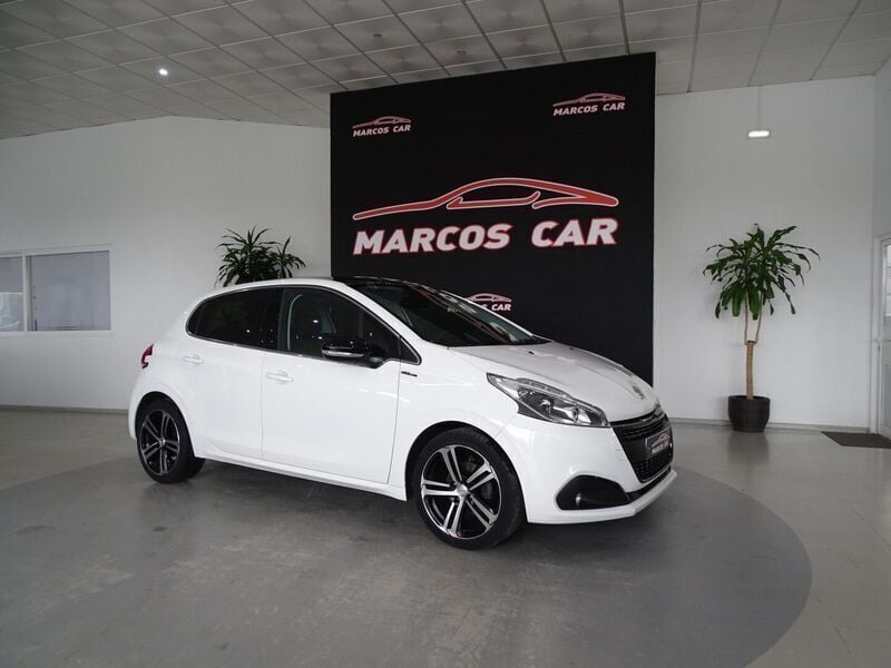 Branco Usado 2018 Peugeot 208 GT-line Citadino | € 15.400 - Imagem 1/4