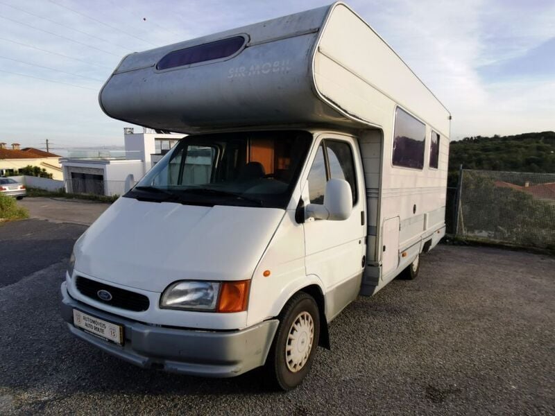 Branco Usado 1995 Ford Transit Monovolume | € 15.065 - Imagem 1/4