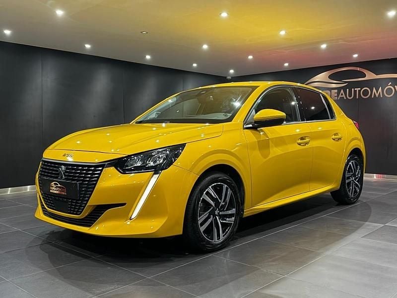 Amarelo Usado 2021 Peugeot 208 Allure Citadino | € 13.900 (Preço justo) - Imagem 1/4