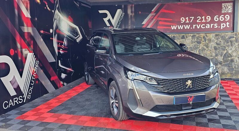 Cinza Usado 2024 Peugeot 5008 Allure Monovolume | € 28.990 (Preço justo) - Imagem 1/4