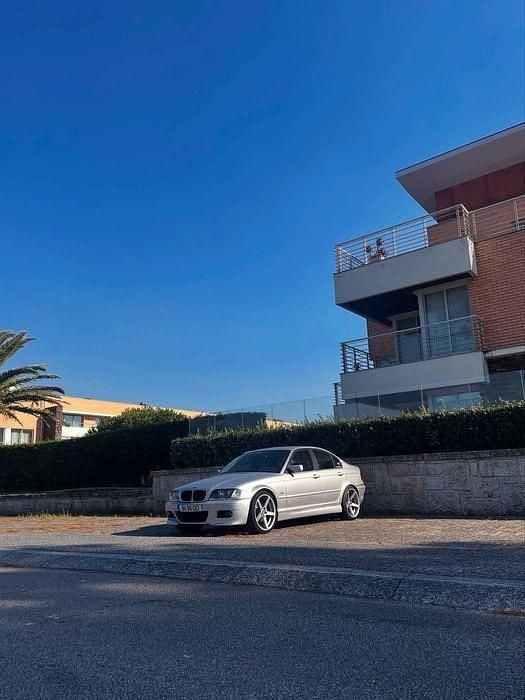 Usado 2000 BMW 320 Sedan | € 5.250 (Preço justo) - Imagem 1/4