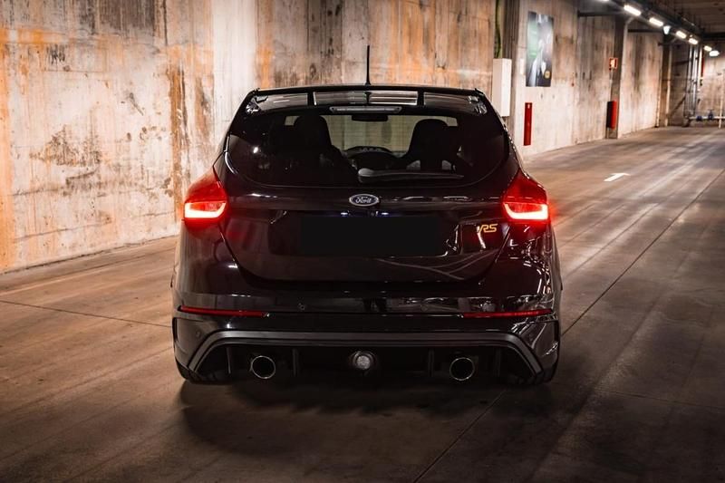 Usado Ford Focus Performance Edition 350 HP (257 kW) 2017 Preto