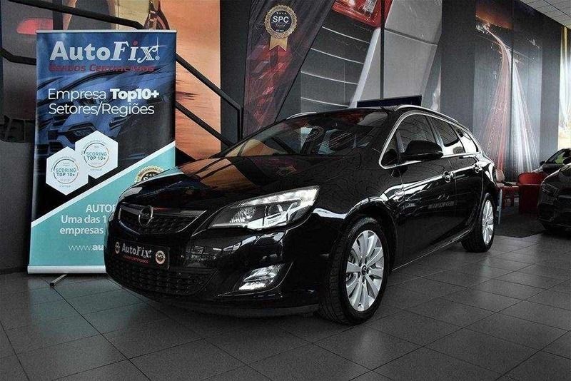 Usado Opel Astra Cosmo 130 HP (95 kW) 2012 Preto Carrinha