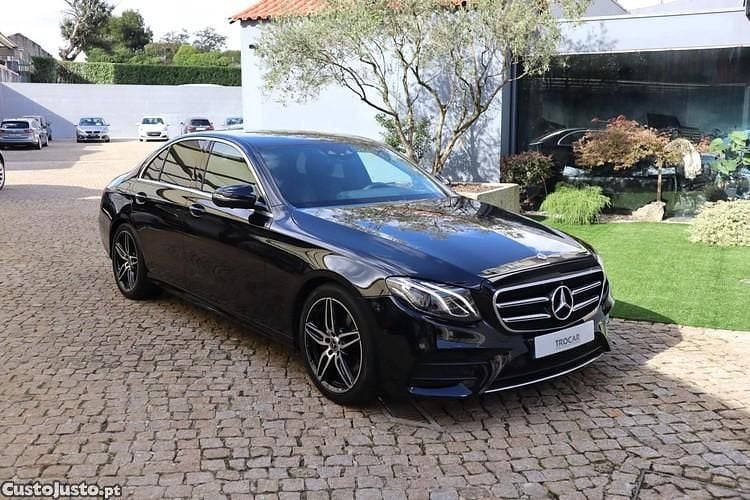 Preto Usado 2017 Mercedes E220 AMG line Sedan | € 29.950 (Caro) - Imagem 1/1