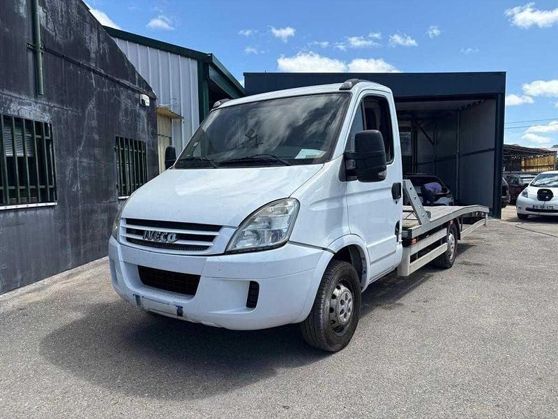 Branco Usado 2010 Iveco Daily | € 16.500 - Imagem 1/4