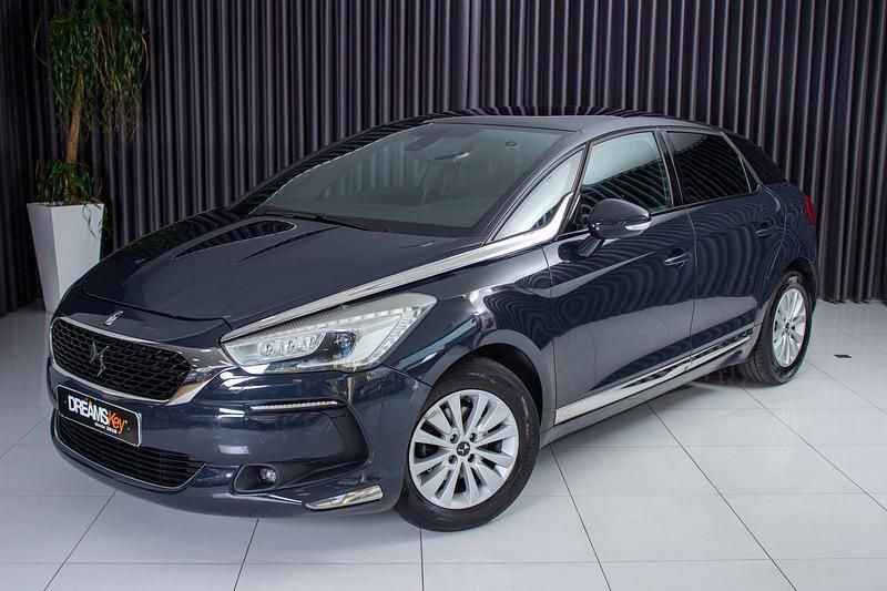Outra Usado 2015 DS Automobiles DS5 Be Chic Citadino | € 12.900 (Bom preço) - Imagem 1/4