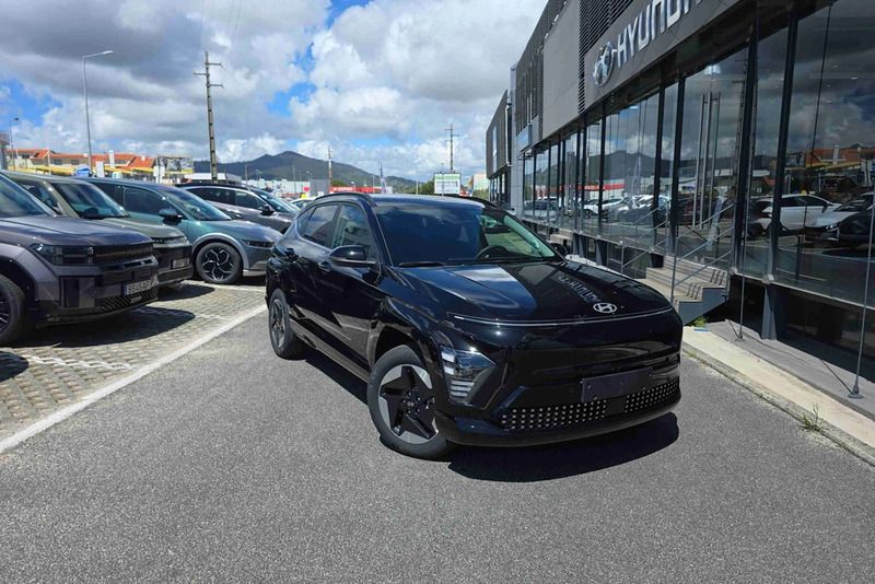Preto Novo 2025 Hyundai Kauai SUV | € 41.490 - Imagem 1/4