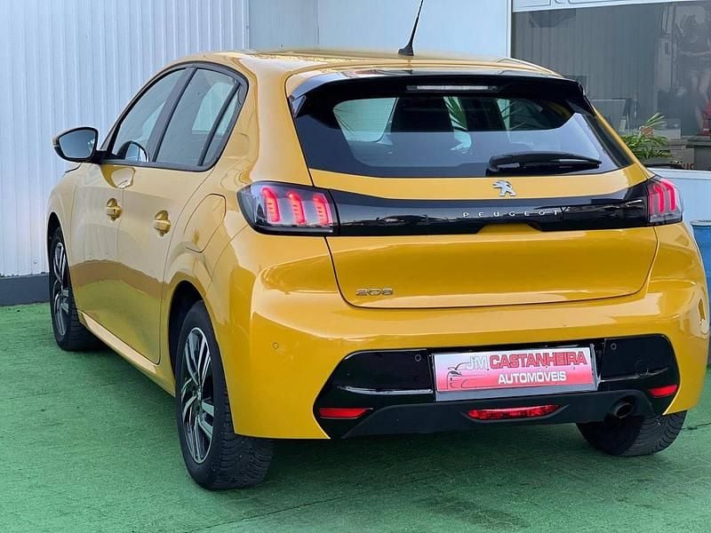 Usado Peugeot 208 Allure 101 HP (74 kW) 2019 Amarelo Citadino