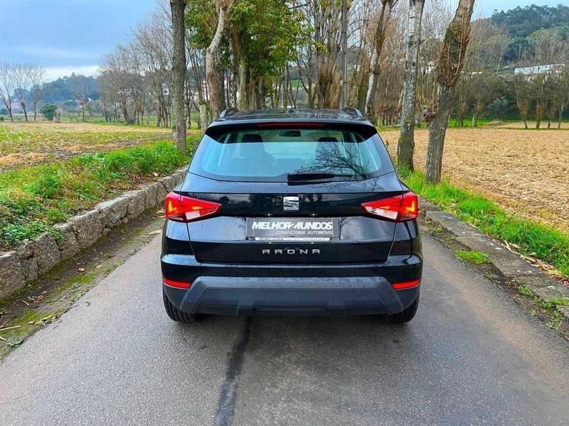 Usado Seat Arona Reference 95 HP (69 kW) 2022 Preto SUV