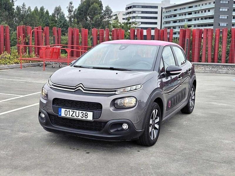 Cinza Usado 2020 Citroën C3 Feel Citadino | € 11.990 (Bom preço) - Imagem 1/4