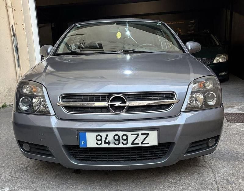 Usado 2005 Opel Vectra GTS Sedan | € 3.499 - Imagem 1/4