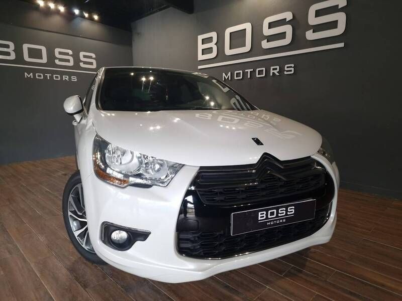 Usado Citroën DS4 120 HP (88 kW) 2014 Branco Citadino