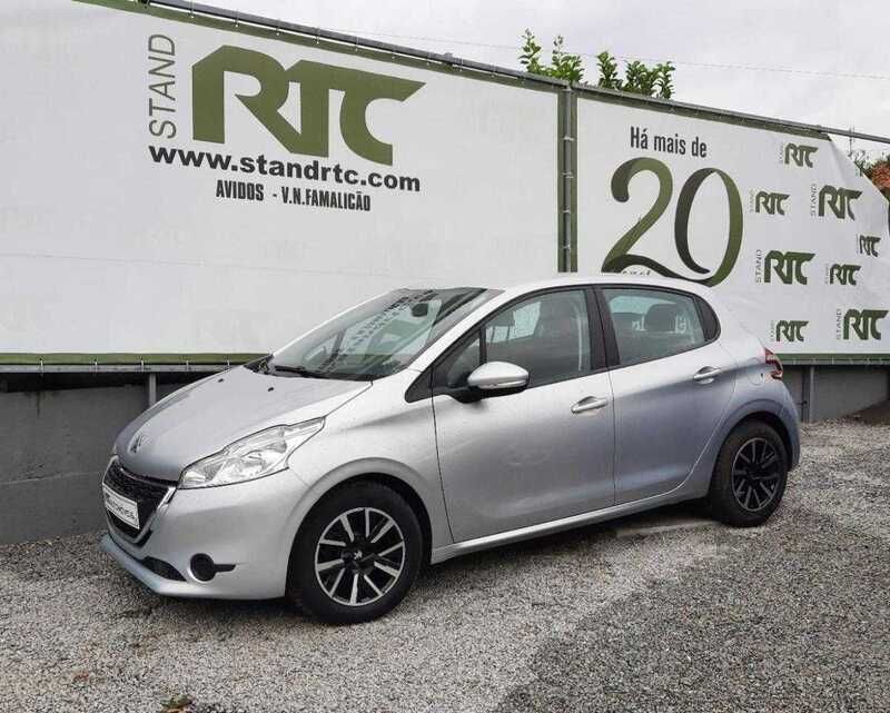 Cinzento Usado 2013 Peugeot 208 Active Citadino | € 9.600 (Preço justo) - Imagem 1/4