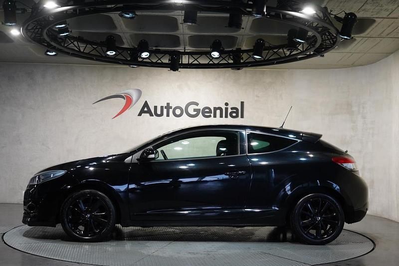 Usado Renault Mégane III 110 HP (80 kW) 2015 Preto Coupé