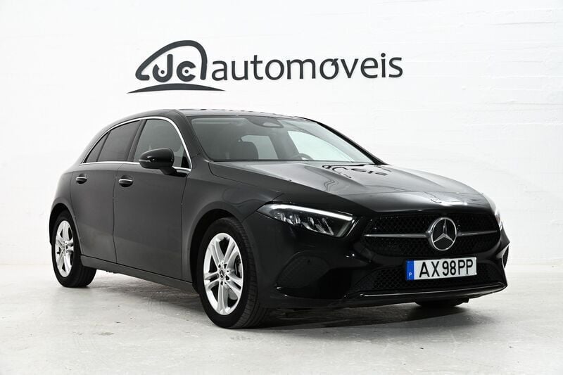 Preto Usado 2023 Mercedes A200 Progressive Sedan | € 29.900 (Preço justo) - Imagem 1/4