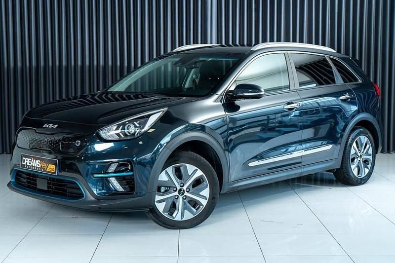 Usado Kia e-Niro 150 kW (204 HP) 2022 Azul SUV