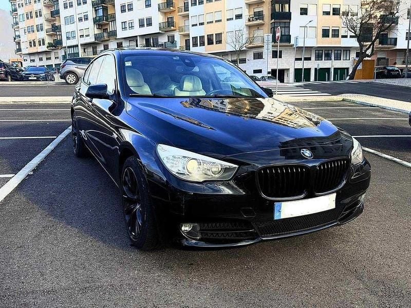 Preto Usado 2013 BMW 520 Gran Turismo Luxury Line Sedan | € 17.000 - Imagem 1/4