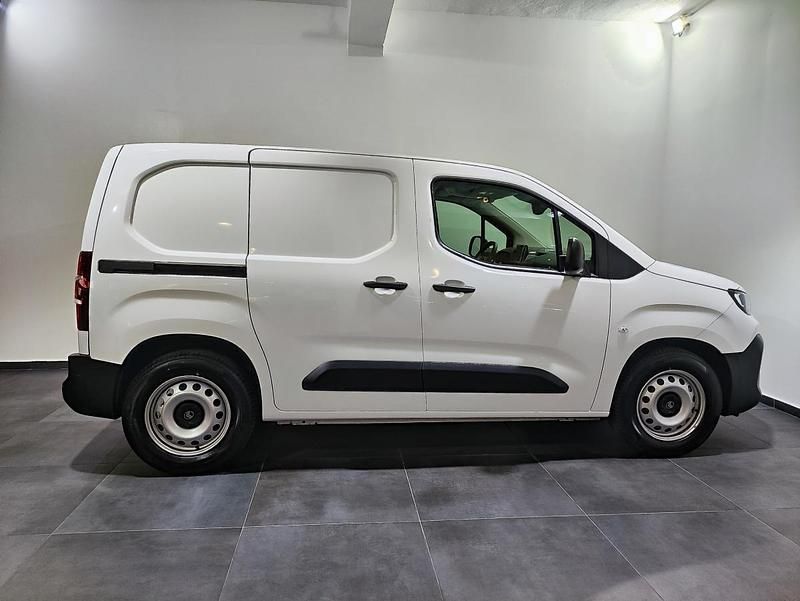 Usado Citroën e-Berlingo 100 kW (136 HP) 2024 Branco Monovolume