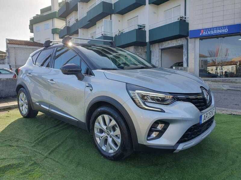 Cinzento Usado 2022 Renault Captur Techno SUV | € 20.950 (Preço elevado) - Imagem 1/4