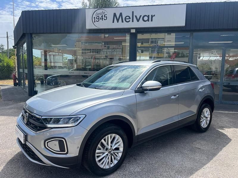 Cinza Usado 2024 VW T-Roc Life SUV | € 22.990 (Preço justo) - Imagem 1/4