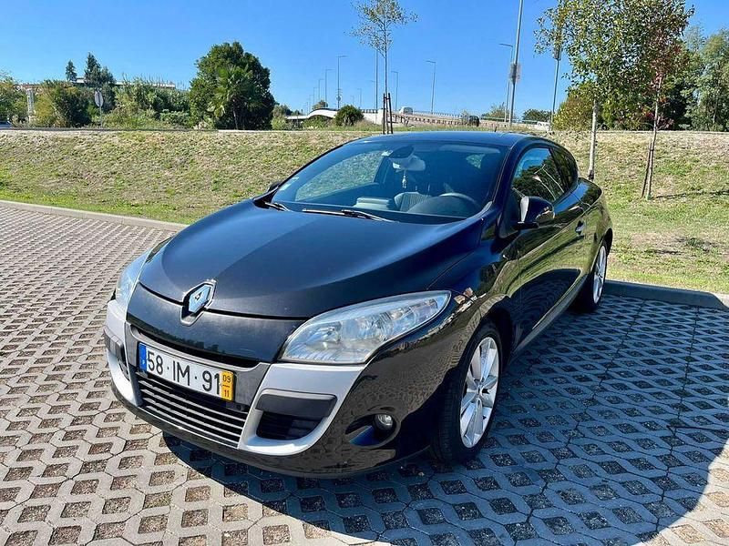 Preto Usado 2009 Renault Mégane III Dynamique Coupé | € 7.750 (Preço justo) - Imagem 1/4
