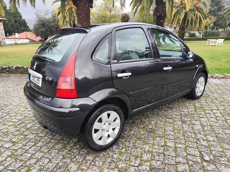 Usado Citroën C3 Exclusive 70 HP (51 kW) 2010 Sedan