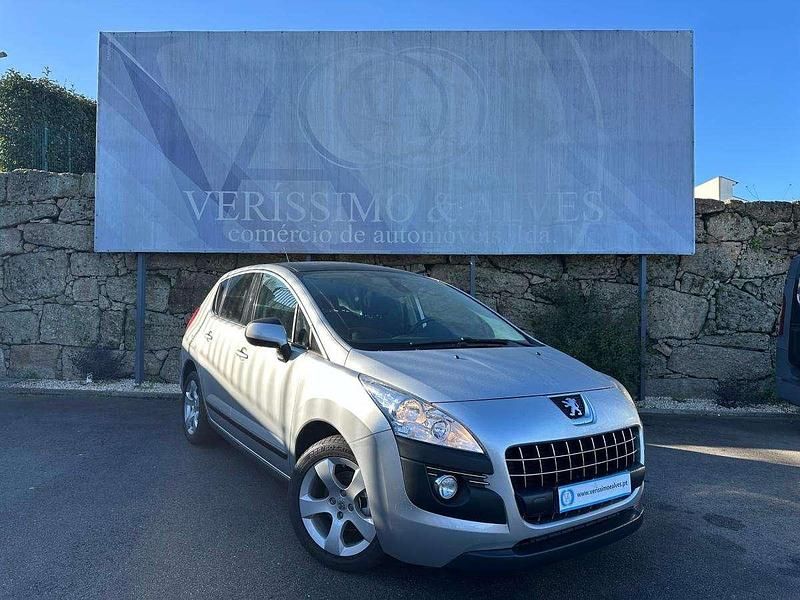 Usado Peugeot 3008 110 HP (80 kW) 2010 Cinzento Carrinha