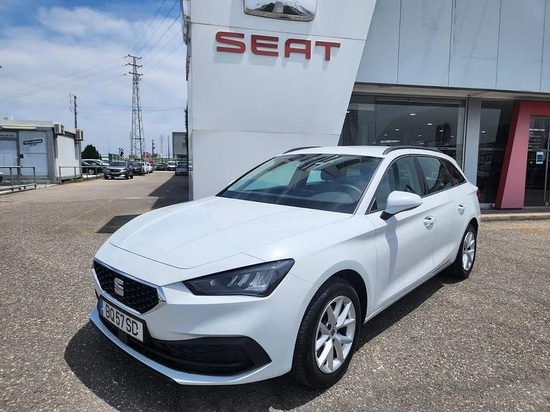 Branco Usado 2025 Seat Leon Style Carrinha | € 27.490 (Preço justo) - Imagem 1/4