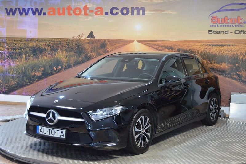 Usado Mercedes A160 Progressive 109 HP (80 kW) 2021 Preto