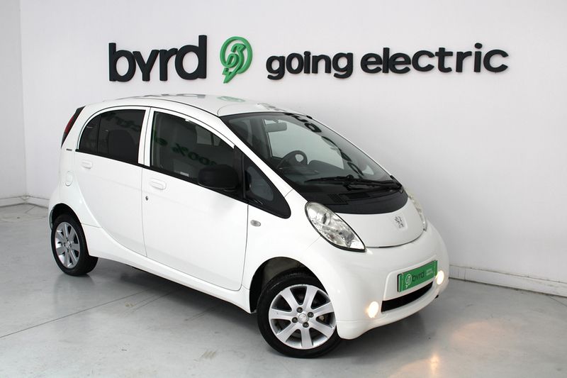 Branco Usado 2013 Peugeot iON Citadino | € 5.900 - Imagem 1/4