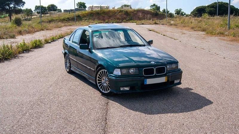 Usado 1993 BMW 325 Sedan | € 3.500 - Imagem 1/4