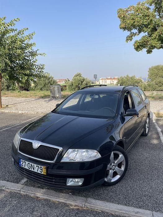 Usado 2008 Skoda Octavia Sedan | € 4.700 - Imagem 1/4