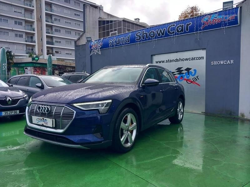 Azul Usado 2023 Audi e-tron SUV | € 39.990 (Super Preço) - Imagem 1/4