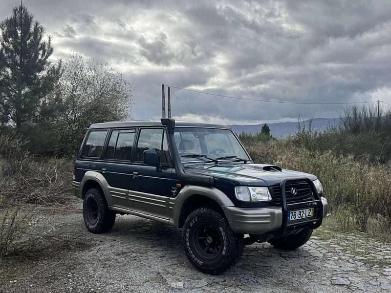 Azul Usado 1998 Hyundai Galloper SUV | € 8.000 - Imagem 1/4